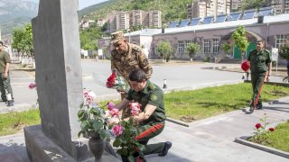 В рамках мероприятий, посвященных 10-летию Следственного комитета РА, председатель СК РА Аргишти Кярамян посетил марз Сюник (Фото)